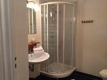 Hotel The Travelers 3*